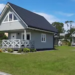 Szary Domek Nad Jeziorem Sea & Lake Holiday home Kolczewo