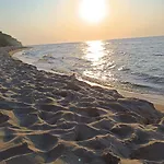 Szary Nad Jeziorem Sea & Prázdninový dům