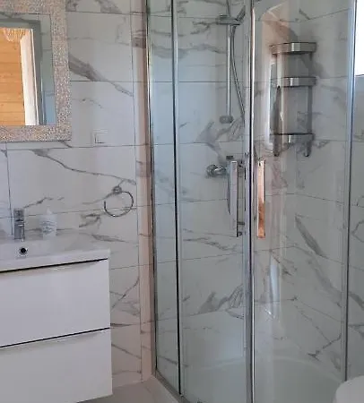 Szary Nad Jeziorem *