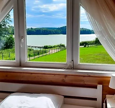 Szary Nad Jeziorem Sea & Kołczewo