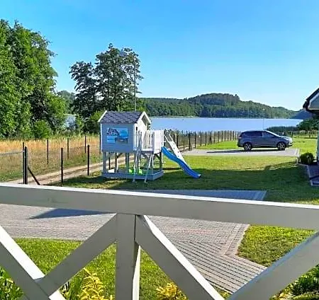 Szary Nad Jeziorem Sea & Casa de Férias