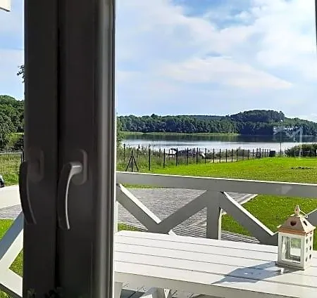 Szary Nad Jeziorem Sea & Casa de Férias Kołczewo